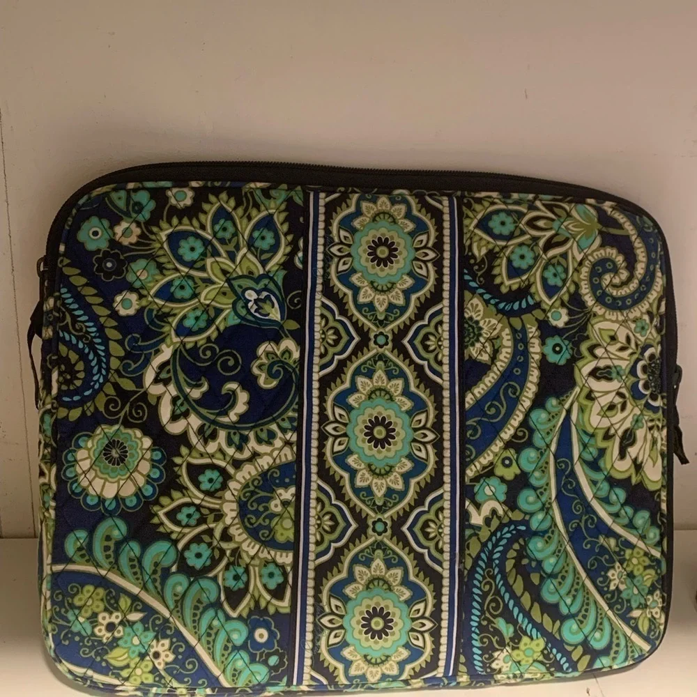 Vera Bradley Quilted Rhythm & Blues Laptop iPad Tablet Sleeve Case Good Preowned